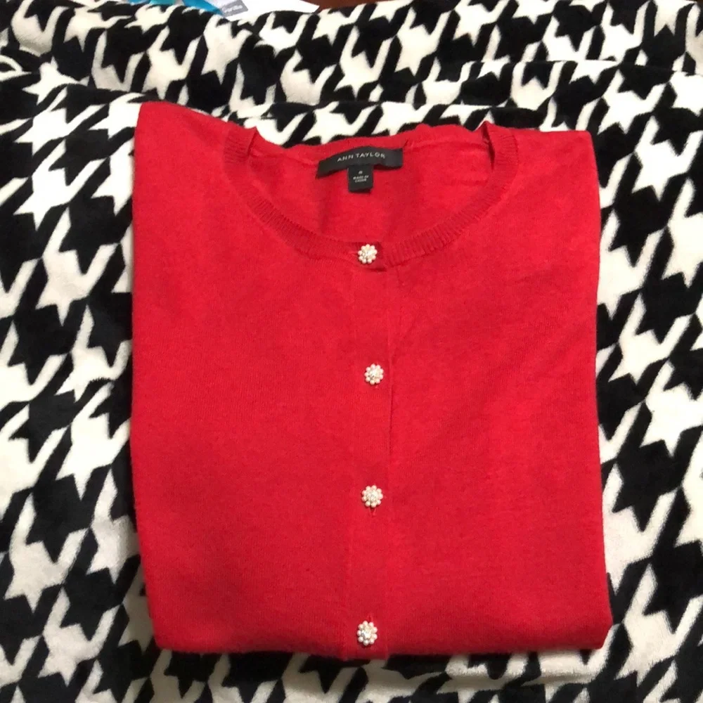 Ann Taylor Ladies Sweater - Picture 11 of 11